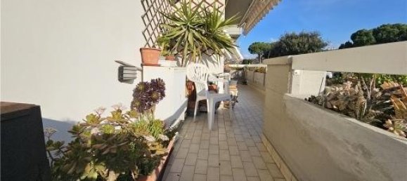 5 rooms Apartment in Empoli, Italy No. 31644 12