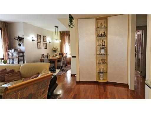 5 rooms Apartment in Empoli, Italy No. 31644