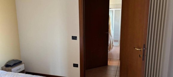 2-salle Appartement à Torri di Quartesolo, Italy No. 40463 11