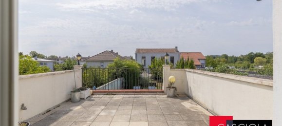 6 Schlafzimmer Haus in Marly, France, Nr. 324794 4