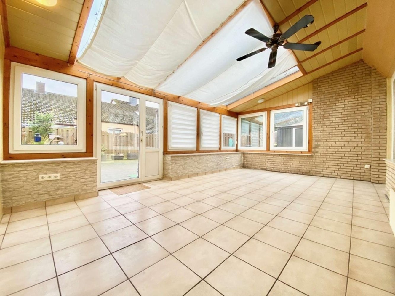 Таунхаус с 6 комнатами в Ганновер, Германия № 188979