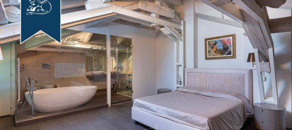 10 chambres Villa à Anzano del Parco, Italy No. 13226 20