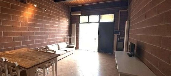 3-salle Appartement à Modena, Italy No. 280553 9
