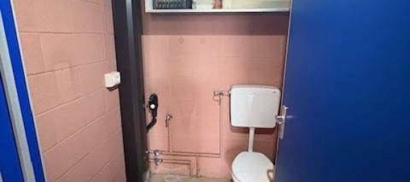 3-salle Appartement à Modena, Italy No. 280553 11