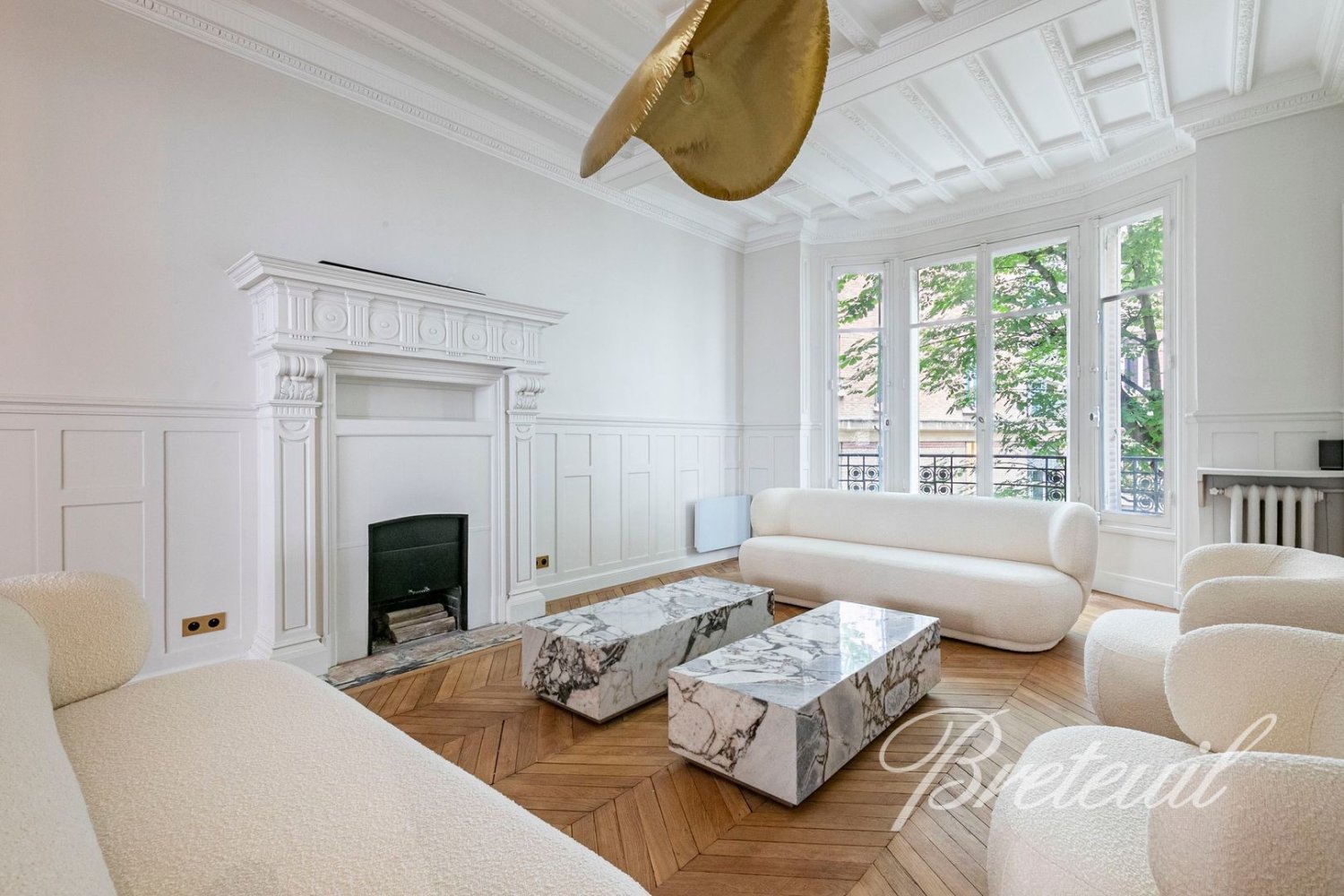 5 bedrooms Apartment in Paris, France No. 292046