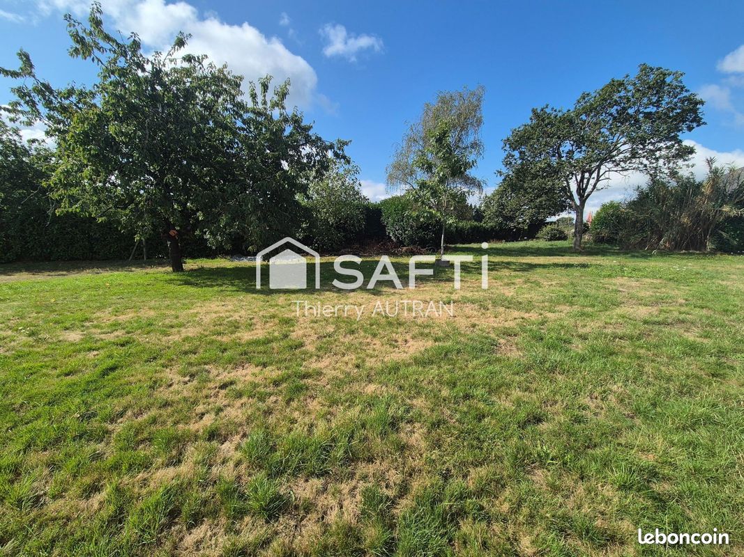 Terrain à Molac, France 1656m² No. 284951