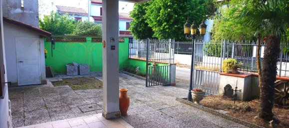 3 bedrooms House in Comacchio, Italy No. 317488 3