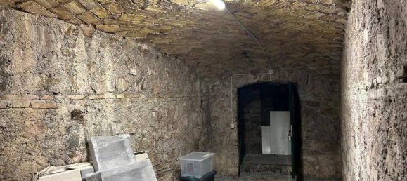 28m² Warehouse in Rome, Italy No. 72840 7