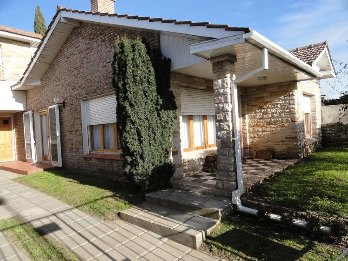 4 bedrooms House in Buenos Aires, Argentina No. 84788