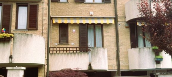 4 bedrooms House in Seregno, Italy No. 361140 2