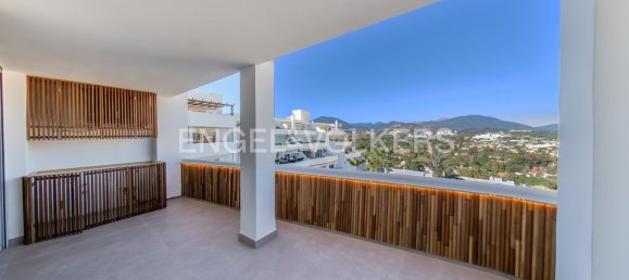 2 bedrooms Penthouse in Marbella, Spain No. 126518 3