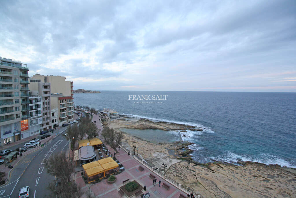 Apartamento de 3 dormitorios en Sliema, Malta No. 9733