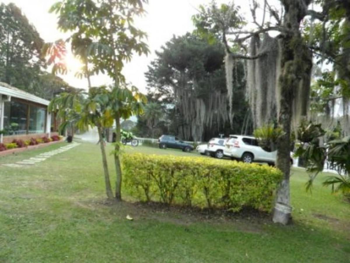 Casa T4 em Antioquia, Colombia N.º 2623