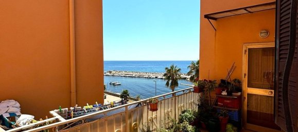 Apartamento de 2 habitaciónes en Civitavecchia, Italy No. 86973 4