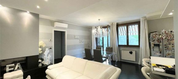 Apartamento de 4 habitaciónes en Castellarano, Italy No. 7448 5