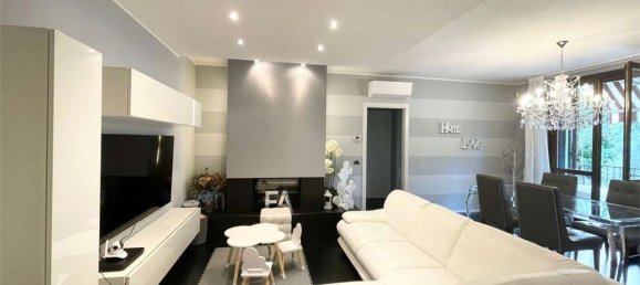 Apartamento de 4 habitaciónes en Castellarano, Italy No. 7448 4