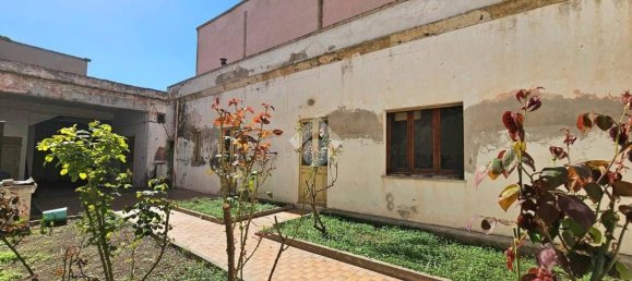 Дом с 5 комнатами в Куарту Сант'Элена, Италия № 177715 5