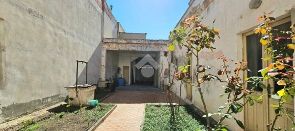 Дом с 5 комнатами в Куарту Сант'Элена, Италия № 177715 7