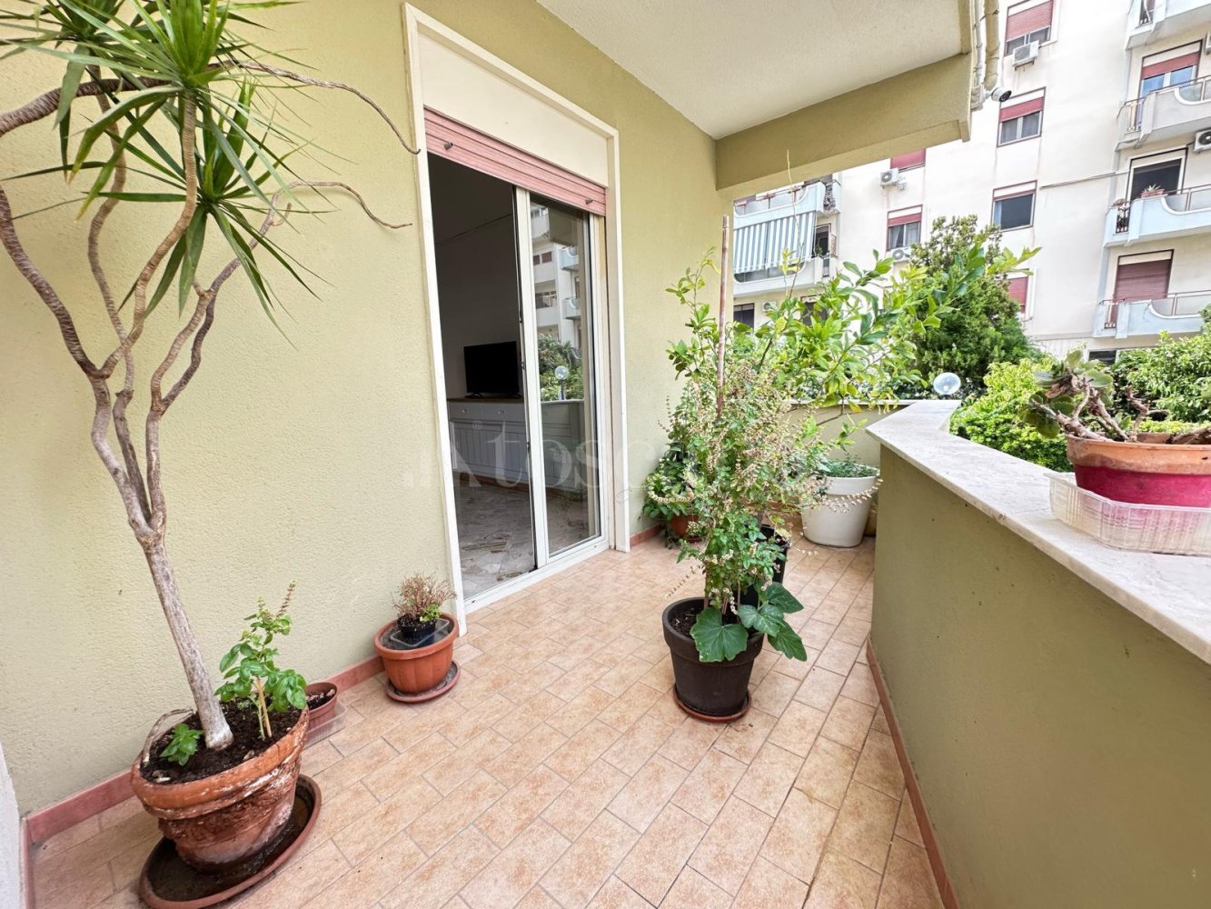 Apartamento de 4 habitaciónes en Palermo, Italy No. 299639