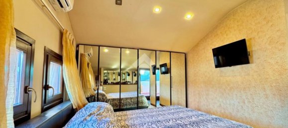 3 rooms Apartment in Prato, Italy No. 306468 12