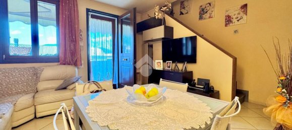 3 rooms Apartment in Prato, Italy No. 306468 17