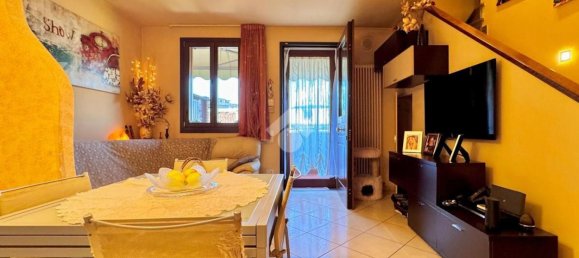 3 rooms Apartment in Prato, Italy No. 306468 29