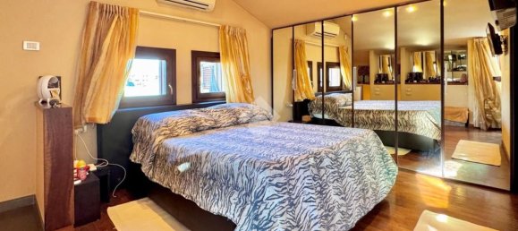 3 rooms Apartment in Prato, Italy No. 306468 23