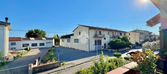 3 rooms Apartment in Prato, Italy No. 306468 18