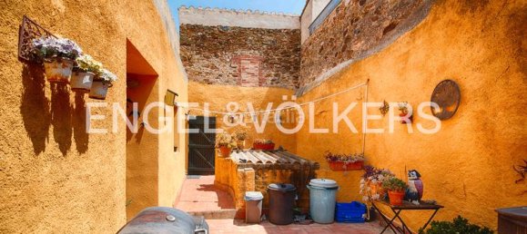 3 bedrooms House in Garriguella, Spain No. 169457 24