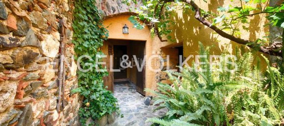 3 bedrooms House in Garriguella, Spain No. 169457 6