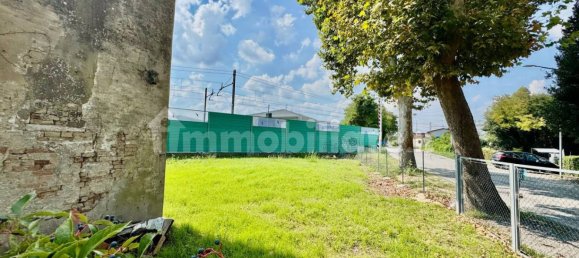 4 bedrooms House in Spinea, Italy No. 359373 12