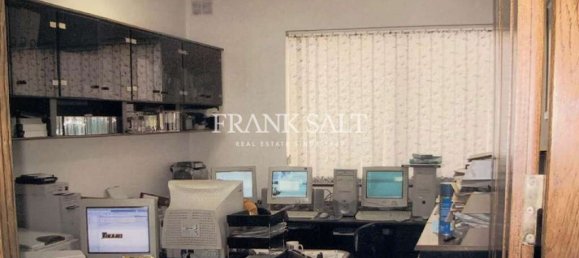 218m² Office in Valletta, Malta No. 12191 10