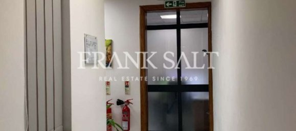 218m² Office in Valletta, Malta No. 12191 14