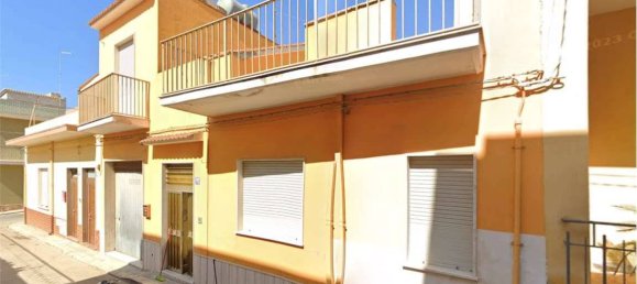 Apartamento de 3 dormitorios en Pachino, Italy No. 356329 2