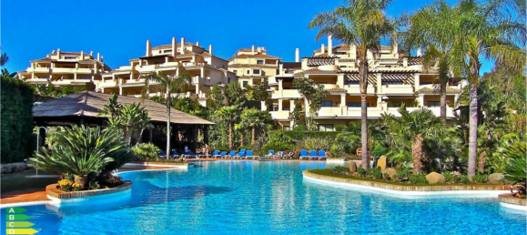 4 bedrooms Penthouse in Benahavis, Spain No. 4514 30