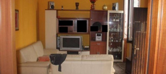 3 bedrooms Apartment in Gerenzano, Italy No. 283536 5