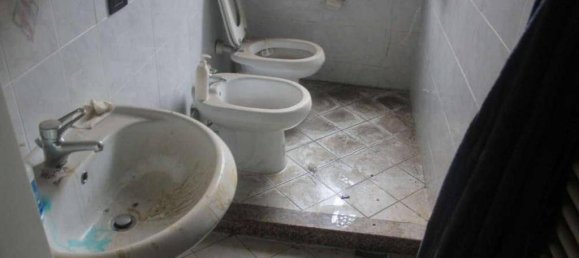 3 bedrooms Apartment in Gerenzano, Italy No. 283536 15