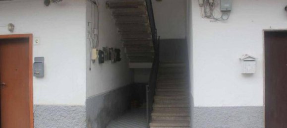 3 bedrooms Apartment in Gerenzano, Italy No. 283536 3