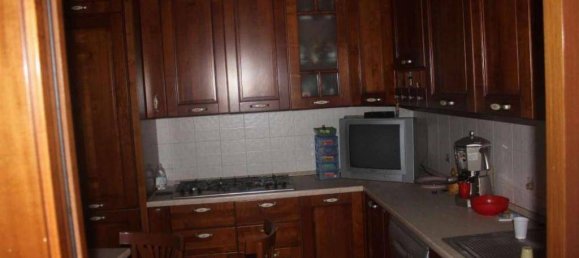 3 bedrooms Apartment in Gerenzano, Italy No. 283536 6