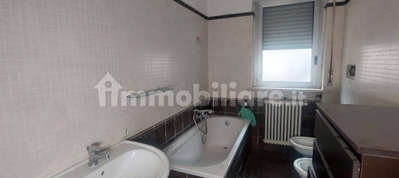 Bureau à San Giovanni Teatino, Italy 97m² No. 322084 8