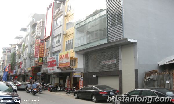Escritório em Dong Da, Vietnam 465 m² N.º 5656