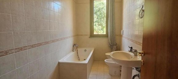 6-Zimmer Villa in Collesalvetti, Italy, Nr. 309964 2