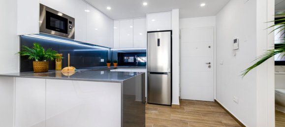 3 bedrooms Apartment in Villamartin, Spain No. 8917 12