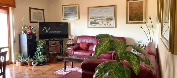 6 rooms Apartment in Pentone, Italy No. 219035 5