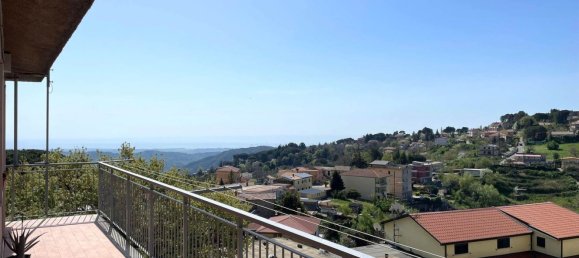 6 rooms Apartment in Pentone, Italy No. 219035 2