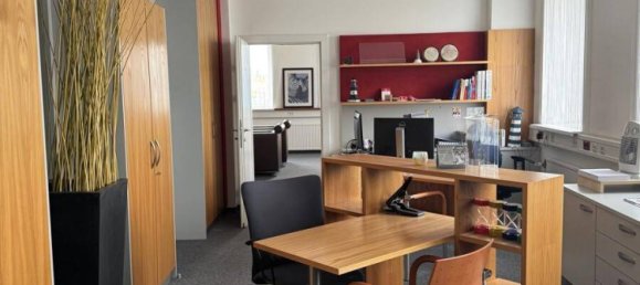 Entrepôt à Brunn am Gebirge, Austria 3782m² No. 196991 2