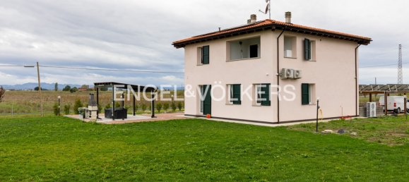 3 غرف نوم فيلا في Ravenna, Italy رقم 108401 8