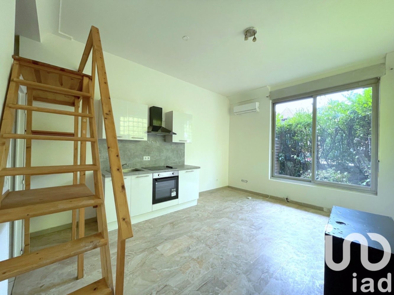 Студия в Йер, Франция № 294080