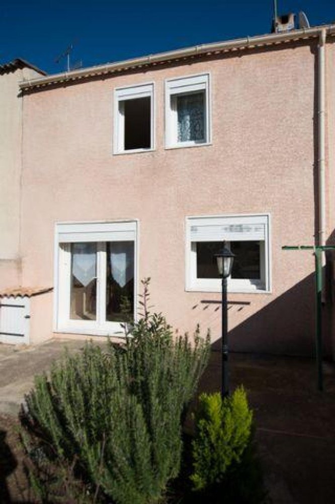 3 bedrooms House in Beziers, France No. 24463