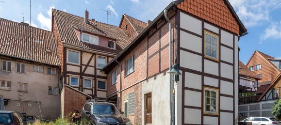 Здание с 13 комнатами в Нортхайм, Германия № 288224 4